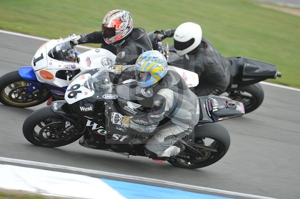 Motorcycle action photographs;Trackday digital images;donington;donington park leicestershire;donington photographs;event digital images;eventdigitalimages;no limits trackday;peter wileman photography;trackday;trackday photos