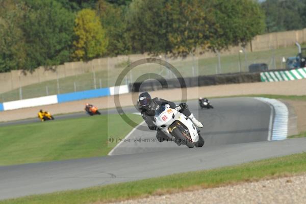 Motorcycle action photographs;Trackday digital images;donington;donington park leicestershire;donington photographs;event digital images;eventdigitalimages;no limits trackday;peter wileman photography;trackday;trackday photos
