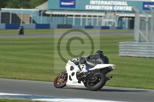 Motorcycle action photographs;Trackday digital images;donington;donington park leicestershire;donington photographs;event digital images;eventdigitalimages;no limits trackday;peter wileman photography;trackday;trackday photos