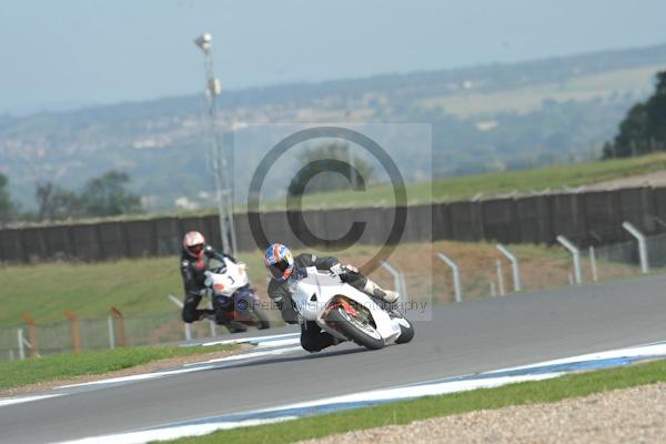 Motorcycle action photographs;Trackday digital images;donington;donington park leicestershire;donington photographs;event digital images;eventdigitalimages;no limits trackday;peter wileman photography;trackday;trackday photos