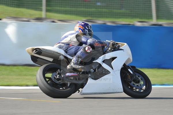 Motorcycle action photographs;Trackday digital images;donington;donington park leicestershire;donington photographs;event digital images;eventdigitalimages;no limits trackday;peter wileman photography;trackday;trackday photos