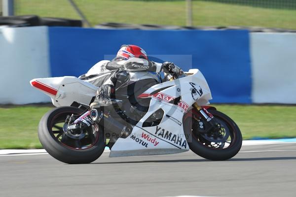 Motorcycle action photographs;Trackday digital images;donington;donington park leicestershire;donington photographs;event digital images;eventdigitalimages;no limits trackday;peter wileman photography;trackday;trackday photos