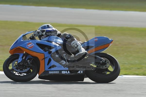 Motorcycle action photographs;Trackday digital images;donington;donington park leicestershire;donington photographs;event digital images;eventdigitalimages;no limits trackday;peter wileman photography;trackday;trackday photos