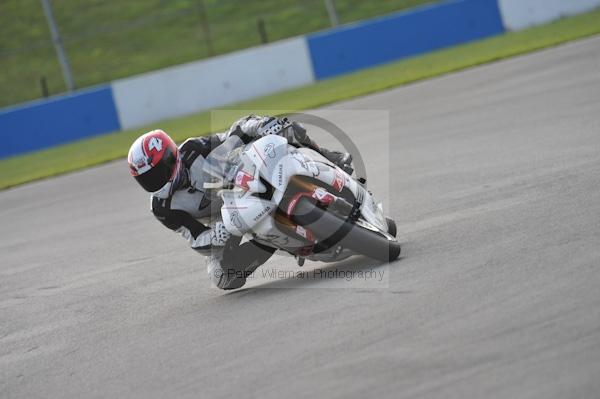 Motorcycle action photographs;Trackday digital images;donington;donington park leicestershire;donington photographs;event digital images;eventdigitalimages;no limits trackday;peter wileman photography;trackday;trackday photos