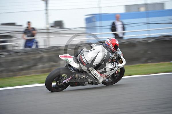 Motorcycle action photographs;Trackday digital images;donington;donington park leicestershire;donington photographs;event digital images;eventdigitalimages;no limits trackday;peter wileman photography;trackday;trackday photos