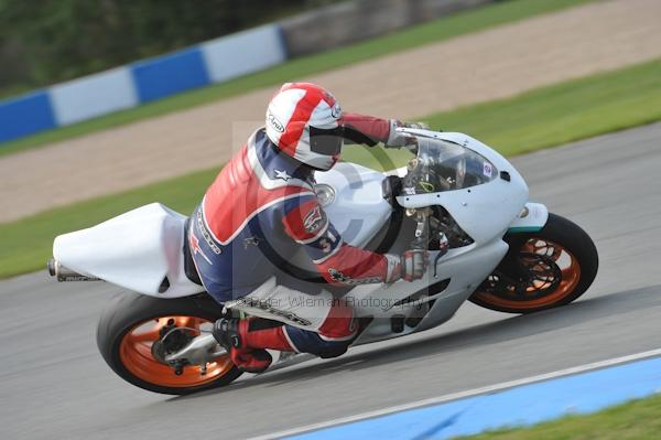 Motorcycle action photographs;Trackday digital images;donington;donington park leicestershire;donington photographs;event digital images;eventdigitalimages;no limits trackday;peter wileman photography;trackday;trackday photos