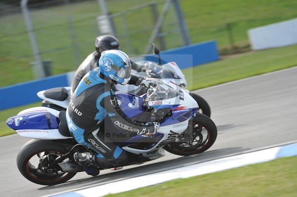 Motorcycle action photographs;Trackday digital images;donington;donington park leicestershire;donington photographs;event digital images;eventdigitalimages;no limits trackday;peter wileman photography;trackday;trackday photos