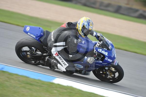 Motorcycle action photographs;Trackday digital images;donington;donington park leicestershire;donington photographs;event digital images;eventdigitalimages;no limits trackday;peter wileman photography;trackday;trackday photos