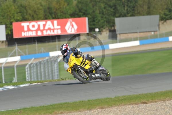 Motorcycle action photographs;Trackday digital images;donington;donington park leicestershire;donington photographs;event digital images;eventdigitalimages;no limits trackday;peter wileman photography;trackday;trackday photos