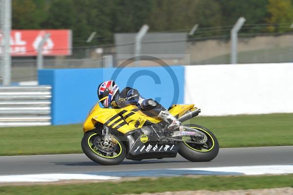 Motorcycle action photographs;Trackday digital images;donington;donington park leicestershire;donington photographs;event digital images;eventdigitalimages;no limits trackday;peter wileman photography;trackday;trackday photos