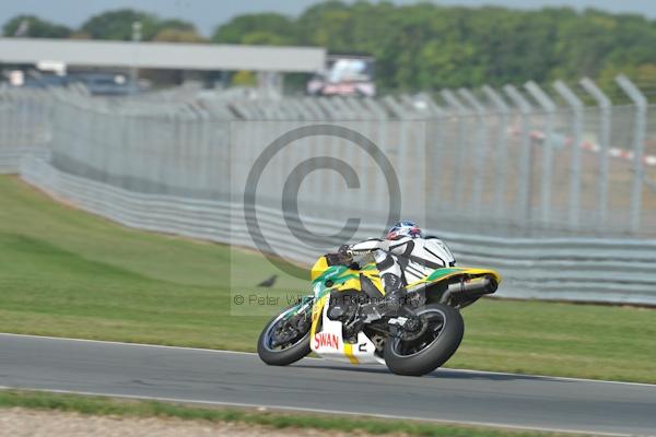 Motorcycle action photographs;Trackday digital images;donington;donington park leicestershire;donington photographs;event digital images;eventdigitalimages;no limits trackday;peter wileman photography;trackday;trackday photos