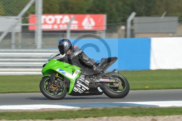 Motorcycle action photographs;Trackday digital images;donington;donington park leicestershire;donington photographs;event digital images;eventdigitalimages;no limits trackday;peter wileman photography;trackday;trackday photos