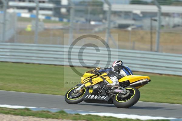 Motorcycle action photographs;Trackday digital images;donington;donington park leicestershire;donington photographs;event digital images;eventdigitalimages;no limits trackday;peter wileman photography;trackday;trackday photos