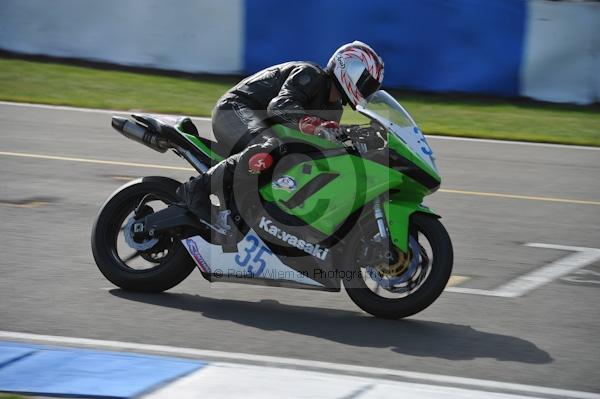 Motorcycle action photographs;Trackday digital images;donington;donington park leicestershire;donington photographs;event digital images;eventdigitalimages;no limits trackday;peter wileman photography;trackday;trackday photos