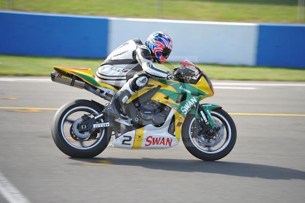 Motorcycle action photographs;Trackday digital images;donington;donington park leicestershire;donington photographs;event digital images;eventdigitalimages;no limits trackday;peter wileman photography;trackday;trackday photos
