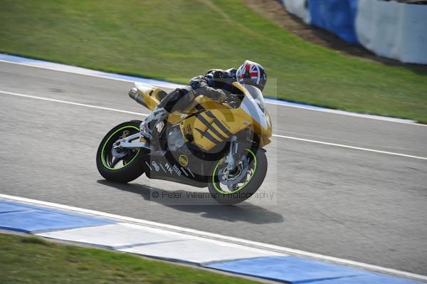 Motorcycle action photographs;Trackday digital images;donington;donington park leicestershire;donington photographs;event digital images;eventdigitalimages;no limits trackday;peter wileman photography;trackday;trackday photos