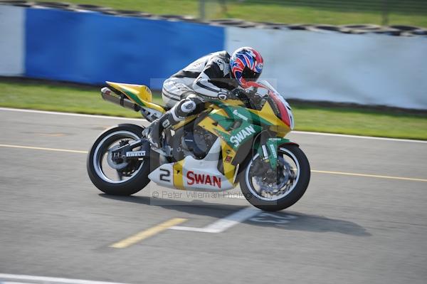 Motorcycle action photographs;Trackday digital images;donington;donington park leicestershire;donington photographs;event digital images;eventdigitalimages;no limits trackday;peter wileman photography;trackday;trackday photos