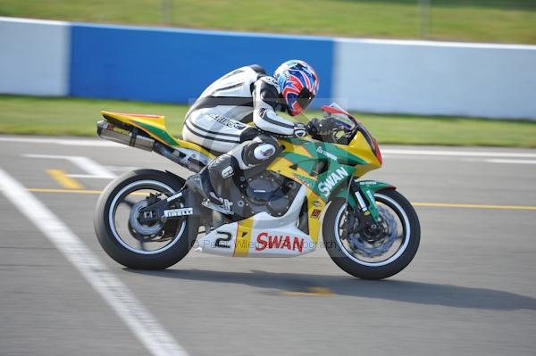 Motorcycle action photographs;Trackday digital images;donington;donington park leicestershire;donington photographs;event digital images;eventdigitalimages;no limits trackday;peter wileman photography;trackday;trackday photos