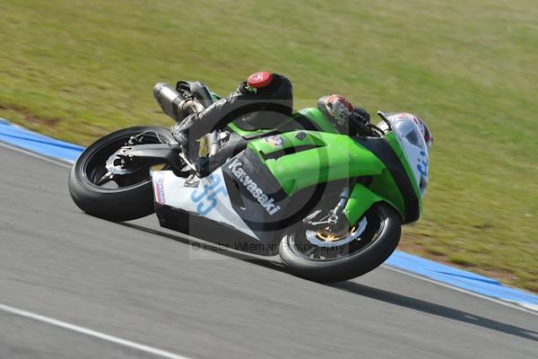 Motorcycle action photographs;Trackday digital images;donington;donington park leicestershire;donington photographs;event digital images;eventdigitalimages;no limits trackday;peter wileman photography;trackday;trackday photos