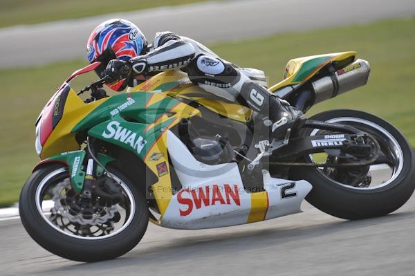 Motorcycle action photographs;Trackday digital images;donington;donington park leicestershire;donington photographs;event digital images;eventdigitalimages;no limits trackday;peter wileman photography;trackday;trackday photos