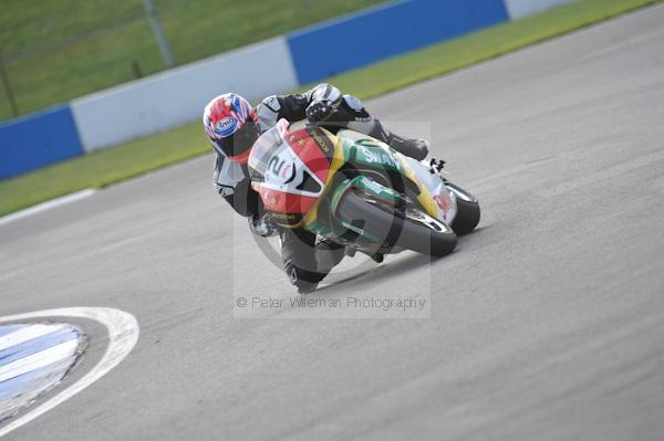 Motorcycle action photographs;Trackday digital images;donington;donington park leicestershire;donington photographs;event digital images;eventdigitalimages;no limits trackday;peter wileman photography;trackday;trackday photos