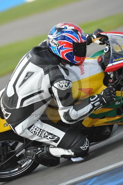 Motorcycle action photographs;Trackday digital images;donington;donington park leicestershire;donington photographs;event digital images;eventdigitalimages;no limits trackday;peter wileman photography;trackday;trackday photos