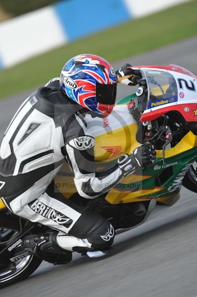 Motorcycle action photographs;Trackday digital images;donington;donington park leicestershire;donington photographs;event digital images;eventdigitalimages;no limits trackday;peter wileman photography;trackday;trackday photos