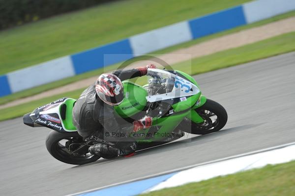 Motorcycle action photographs;Trackday digital images;donington;donington park leicestershire;donington photographs;event digital images;eventdigitalimages;no limits trackday;peter wileman photography;trackday;trackday photos