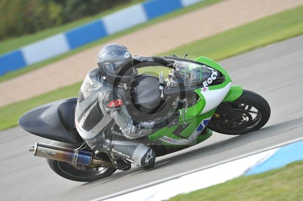 Motorcycle action photographs;Trackday digital images;donington;donington park leicestershire;donington photographs;event digital images;eventdigitalimages;no limits trackday;peter wileman photography;trackday;trackday photos