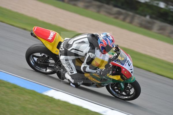 Motorcycle action photographs;Trackday digital images;donington;donington park leicestershire;donington photographs;event digital images;eventdigitalimages;no limits trackday;peter wileman photography;trackday;trackday photos