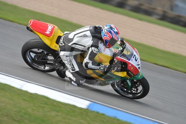 Motorcycle action photographs;Trackday digital images;donington;donington park leicestershire;donington photographs;event digital images;eventdigitalimages;no limits trackday;peter wileman photography;trackday;trackday photos