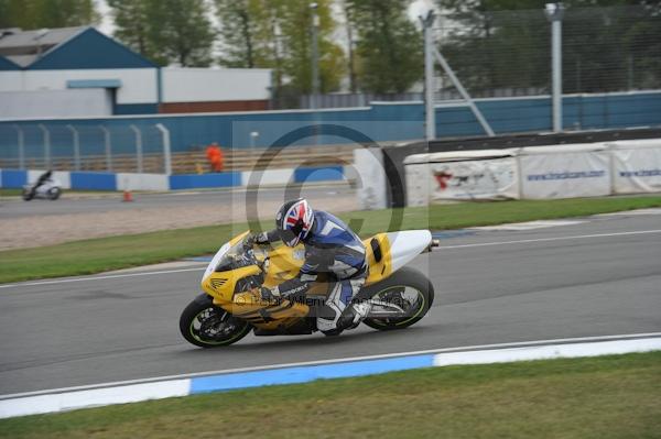 Motorcycle action photographs;Trackday digital images;donington;donington park leicestershire;donington photographs;event digital images;eventdigitalimages;no limits trackday;peter wileman photography;trackday;trackday photos