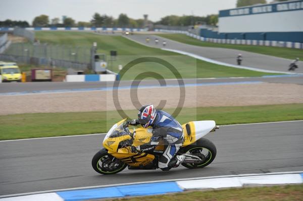 Motorcycle action photographs;Trackday digital images;donington;donington park leicestershire;donington photographs;event digital images;eventdigitalimages;no limits trackday;peter wileman photography;trackday;trackday photos