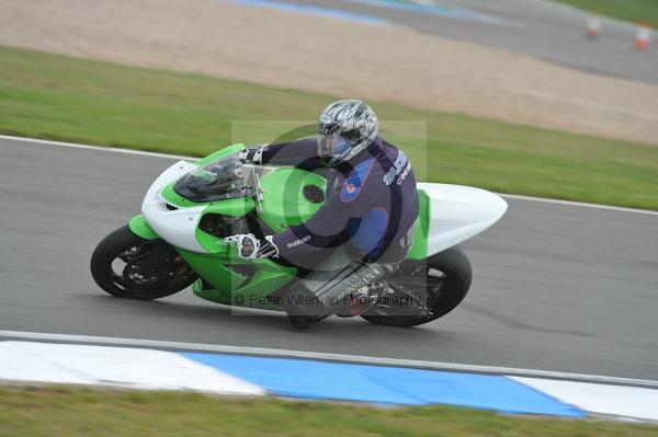 Motorcycle action photographs;Trackday digital images;donington;donington park leicestershire;donington photographs;event digital images;eventdigitalimages;no limits trackday;peter wileman photography;trackday;trackday photos