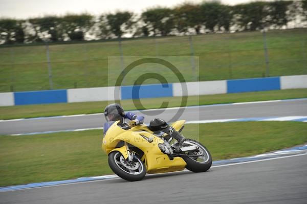 Motorcycle action photographs;Trackday digital images;donington;donington park leicestershire;donington photographs;event digital images;eventdigitalimages;no limits trackday;peter wileman photography;trackday;trackday photos