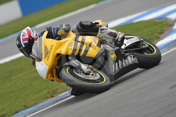 Motorcycle action photographs;Trackday digital images;donington;donington park leicestershire;donington photographs;event digital images;eventdigitalimages;no limits trackday;peter wileman photography;trackday;trackday photos