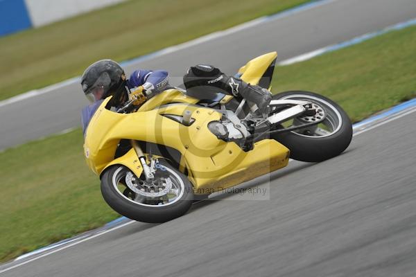 Motorcycle action photographs;Trackday digital images;donington;donington park leicestershire;donington photographs;event digital images;eventdigitalimages;no limits trackday;peter wileman photography;trackday;trackday photos