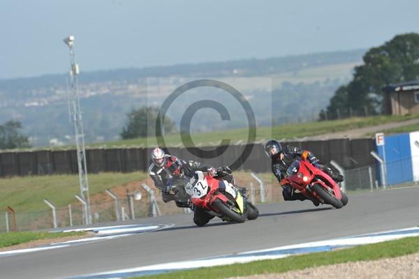 Motorcycle action photographs;Trackday digital images;donington;donington park leicestershire;donington photographs;event digital images;eventdigitalimages;no limits trackday;peter wileman photography;trackday;trackday photos