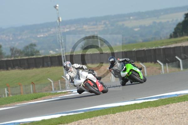 Motorcycle action photographs;Trackday digital images;donington;donington park leicestershire;donington photographs;event digital images;eventdigitalimages;no limits trackday;peter wileman photography;trackday;trackday photos