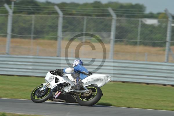 Motorcycle action photographs;Trackday digital images;donington;donington park leicestershire;donington photographs;event digital images;eventdigitalimages;no limits trackday;peter wileman photography;trackday;trackday photos