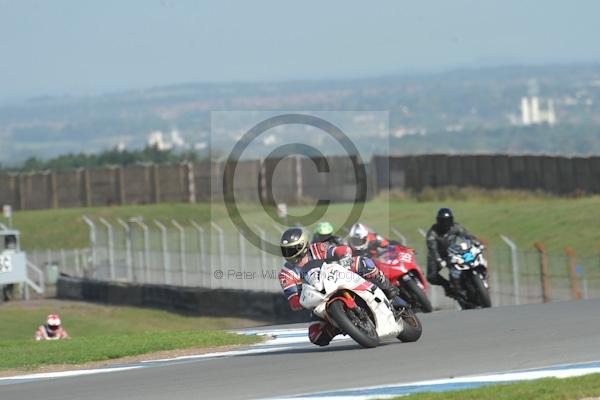 Motorcycle action photographs;Trackday digital images;donington;donington park leicestershire;donington photographs;event digital images;eventdigitalimages;no limits trackday;peter wileman photography;trackday;trackday photos