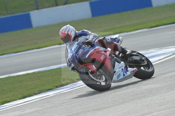 Motorcycle action photographs;Trackday digital images;donington;donington park leicestershire;donington photographs;event digital images;eventdigitalimages;no limits trackday;peter wileman photography;trackday;trackday photos