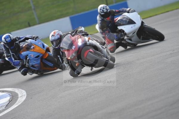 Motorcycle action photographs;Trackday digital images;donington;donington park leicestershire;donington photographs;event digital images;eventdigitalimages;no limits trackday;peter wileman photography;trackday;trackday photos