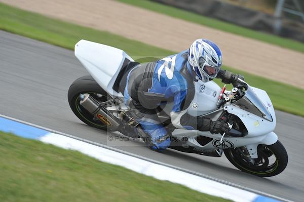 Motorcycle action photographs;Trackday digital images;donington;donington park leicestershire;donington photographs;event digital images;eventdigitalimages;no limits trackday;peter wileman photography;trackday;trackday photos