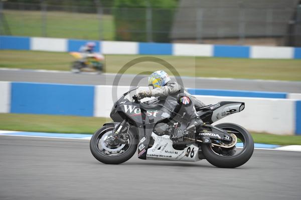 Motorcycle action photographs;Trackday digital images;donington;donington park leicestershire;donington photographs;event digital images;eventdigitalimages;no limits trackday;peter wileman photography;trackday;trackday photos