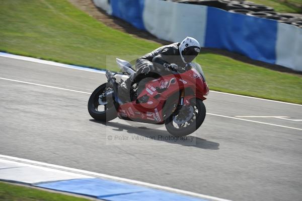 Motorcycle action photographs;Trackday digital images;donington;donington park leicestershire;donington photographs;event digital images;eventdigitalimages;no limits trackday;peter wileman photography;trackday;trackday photos