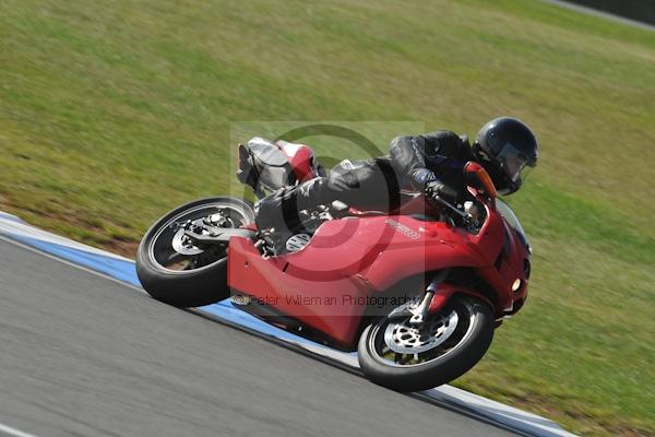Motorcycle action photographs;Trackday digital images;donington;donington park leicestershire;donington photographs;event digital images;eventdigitalimages;no limits trackday;peter wileman photography;trackday;trackday photos