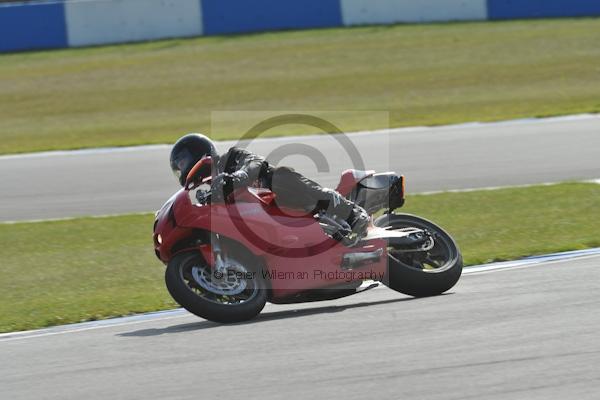 Motorcycle action photographs;Trackday digital images;donington;donington park leicestershire;donington photographs;event digital images;eventdigitalimages;no limits trackday;peter wileman photography;trackday;trackday photos
