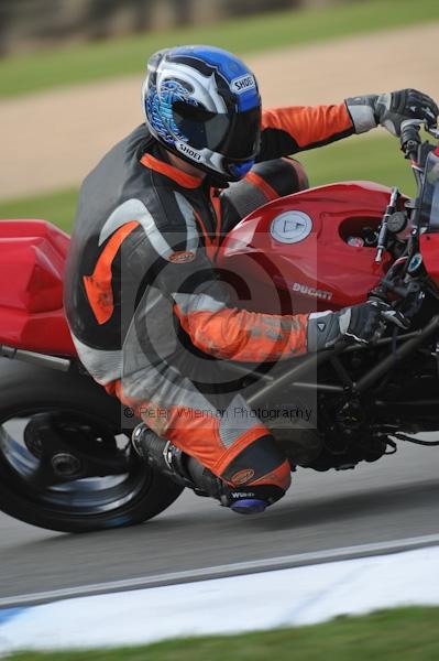 Motorcycle action photographs;Trackday digital images;donington;donington park leicestershire;donington photographs;event digital images;eventdigitalimages;no limits trackday;peter wileman photography;trackday;trackday photos