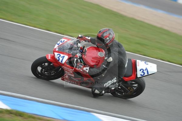 Motorcycle action photographs;Trackday digital images;donington;donington park leicestershire;donington photographs;event digital images;eventdigitalimages;no limits trackday;peter wileman photography;trackday;trackday photos